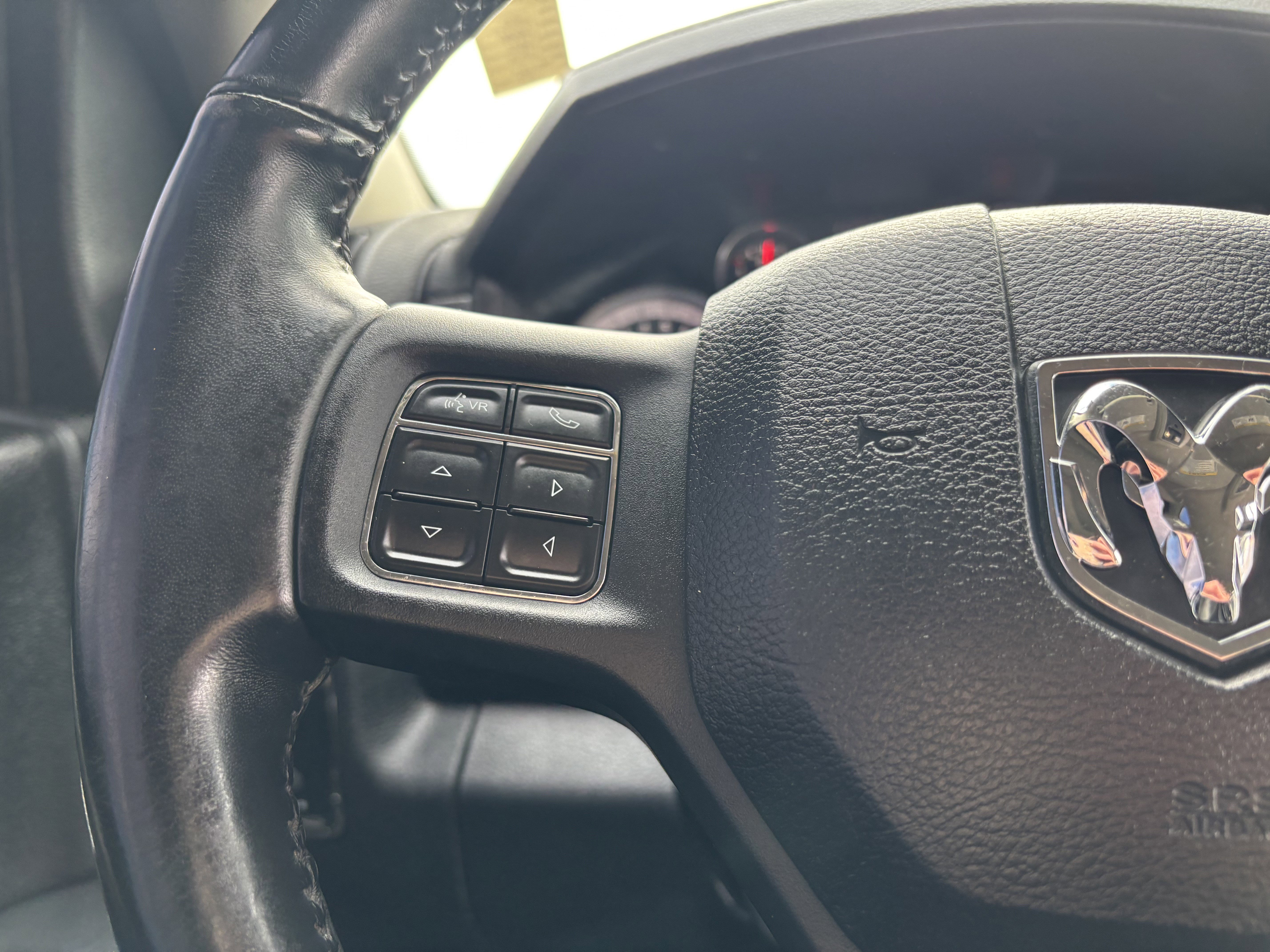 Used 2015 RAM 1500 Sport w/ Remote Start & Security Group AWD/4WD image 19