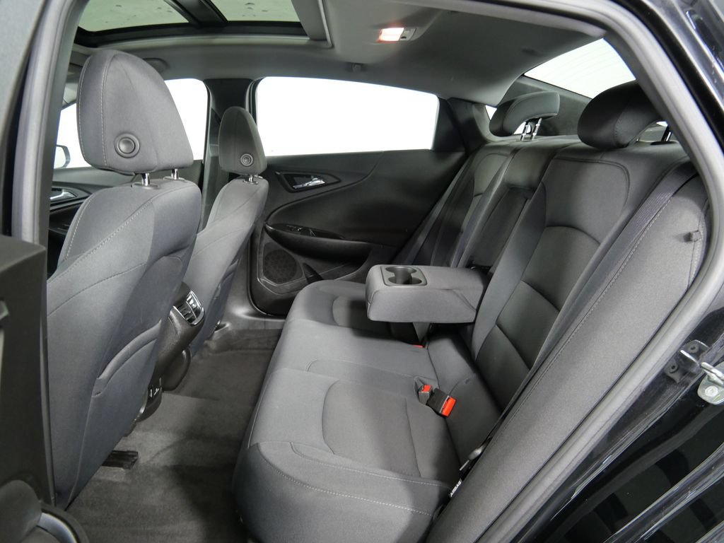 Used 2016 Chevrolet Malibu LT w/ Driver Confidence Package FWD image 16