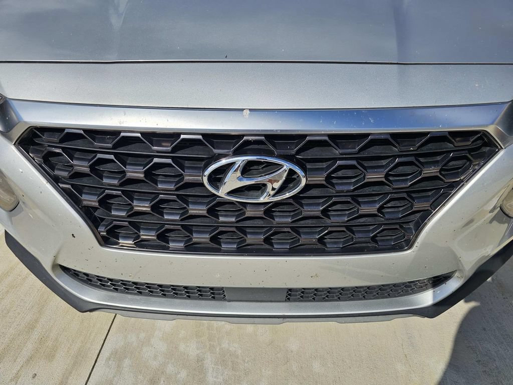 Used 2019 Hyundai Santa Fe SE w/ Cargo Package FWD image 6