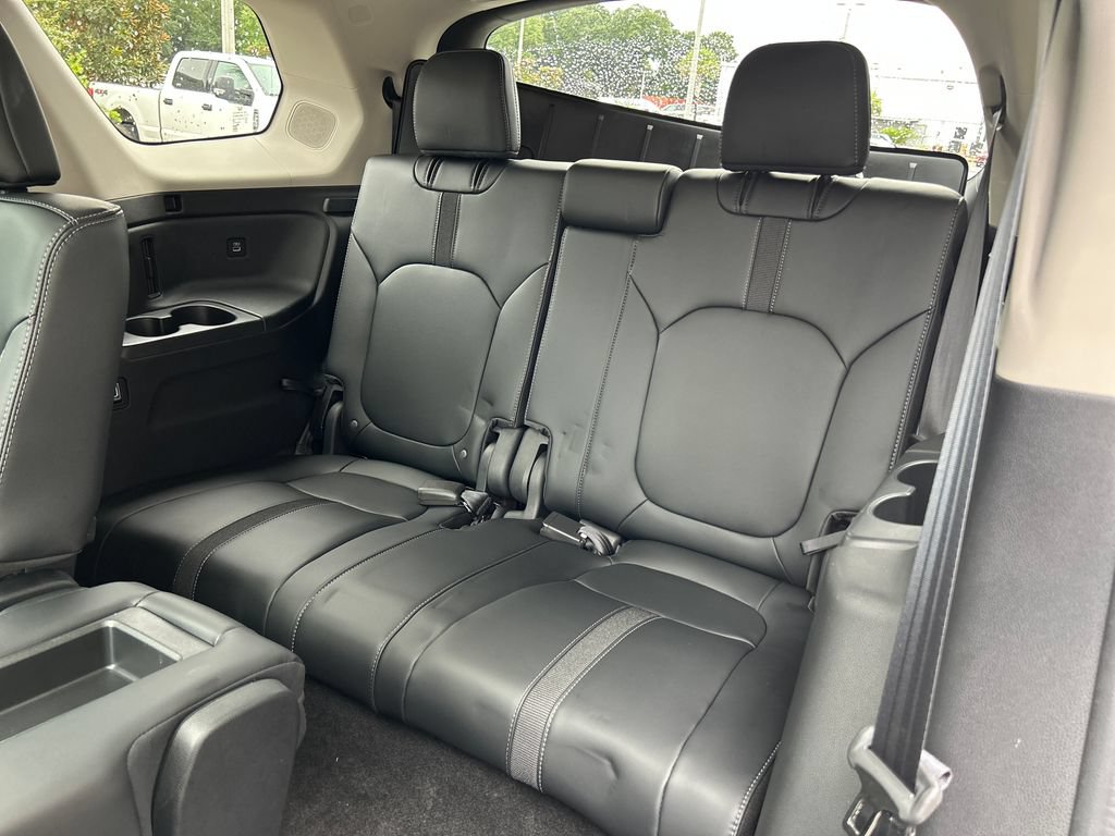 Used 2023 Honda Pilot Touring image 14