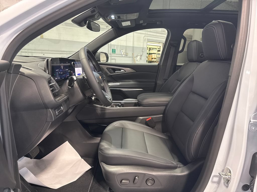 New 2027 Chevrolet Traverse LT w/ Sun and Wheel Package AWD/4WD image 28