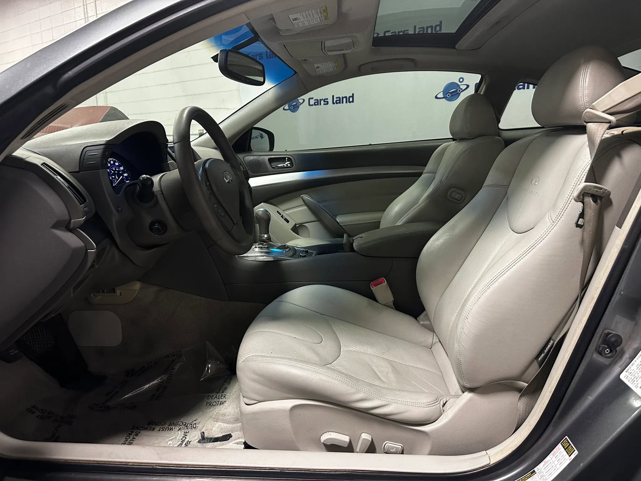 Used 2010 INFINITI G37 Journey w/ Premium Pkg image 10