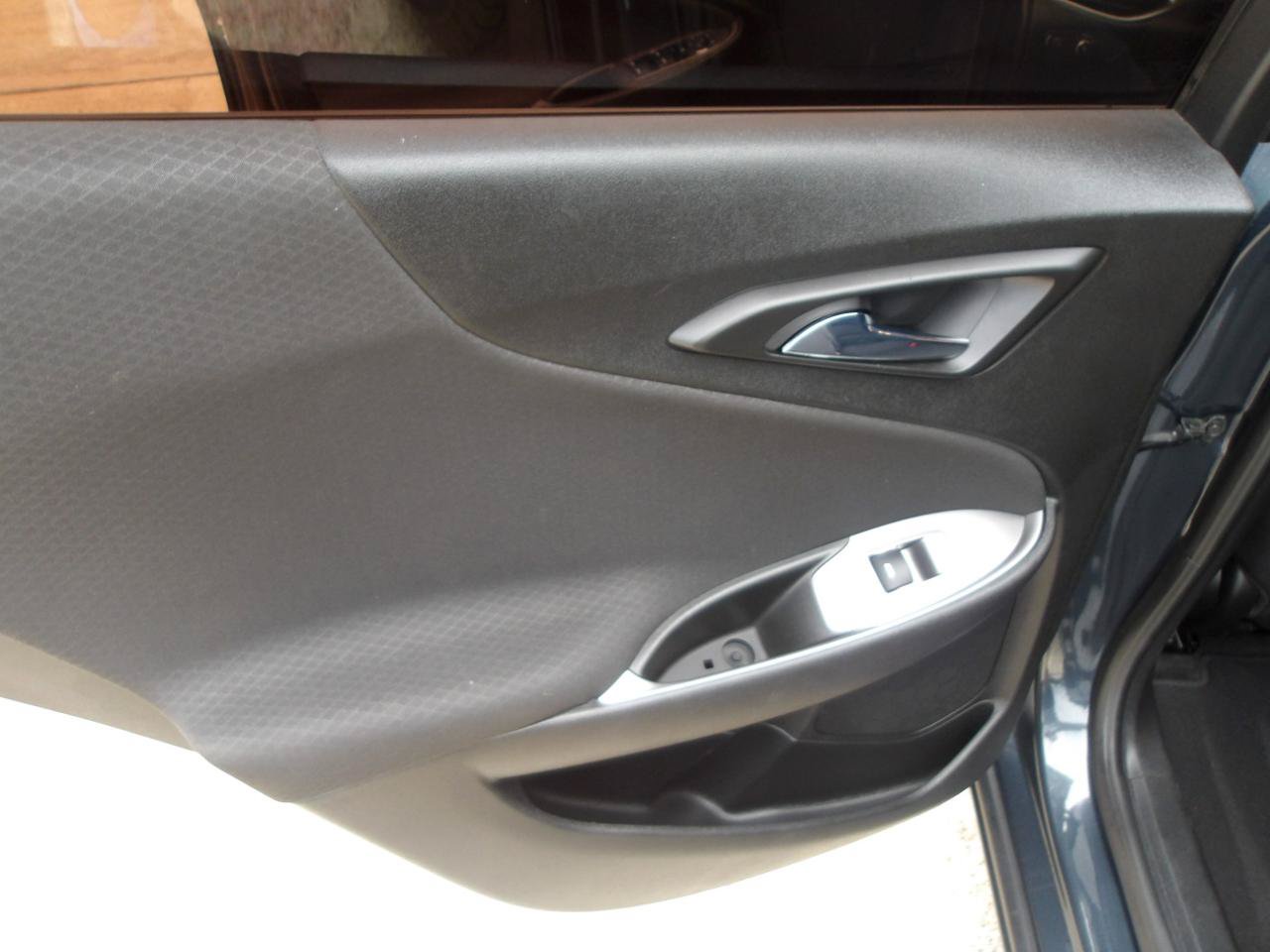 Used 2020 Chevrolet Malibu LS w/ LPO, Convenience Package 2 FWD image 16