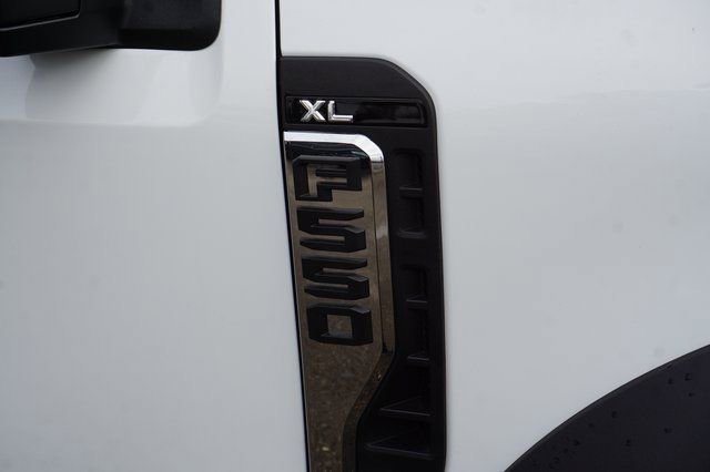 New 2026 Ford F550 4x4 Crew Cab Super Duty image 34