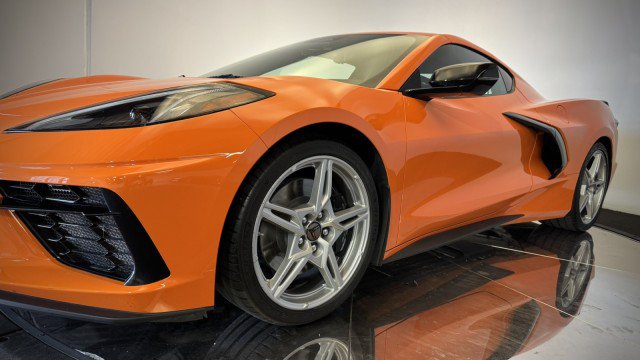 Used 2024 Chevrolet Corvette Stingray Premium Cpe w/ Z51 Performance Package RWD image 18