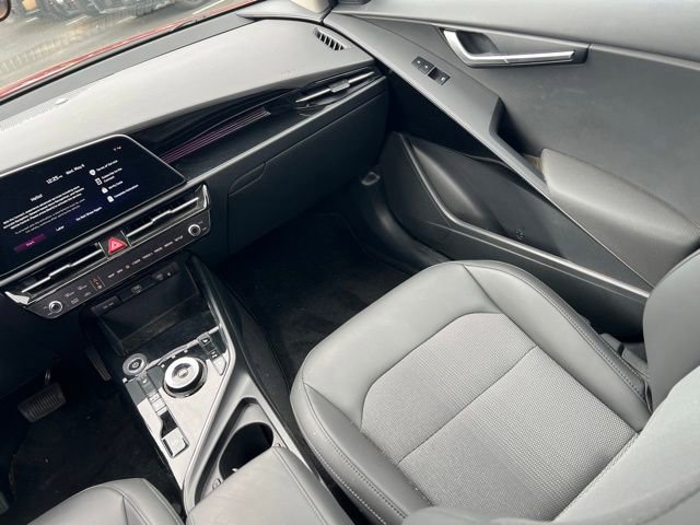 Certified 2025 Kia Niro Wind w/ Wind Preserve Package FWD image 11