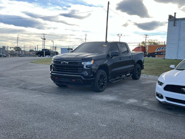 Used 2025 Chevrolet Silverado 1500 LT w/ Safety Package AWD/4WD image 6