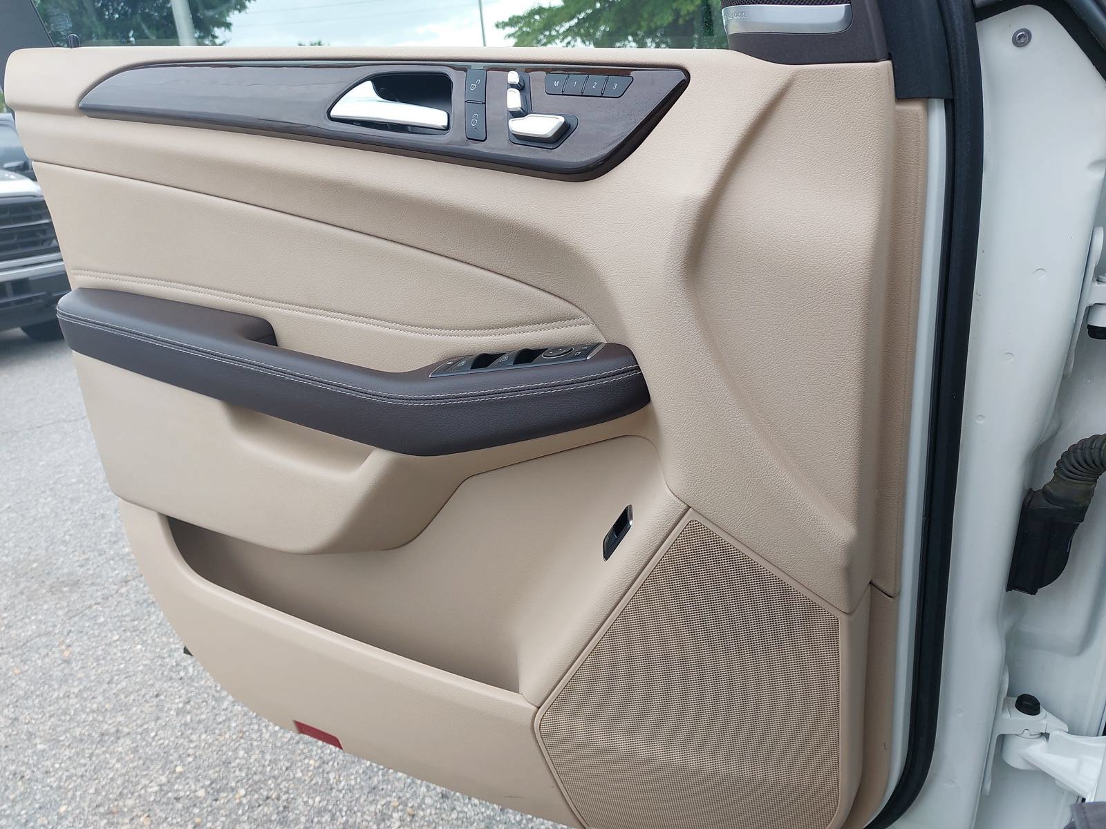Used 2018 Mercedes-Benz GLE 350 4MATIC image 26