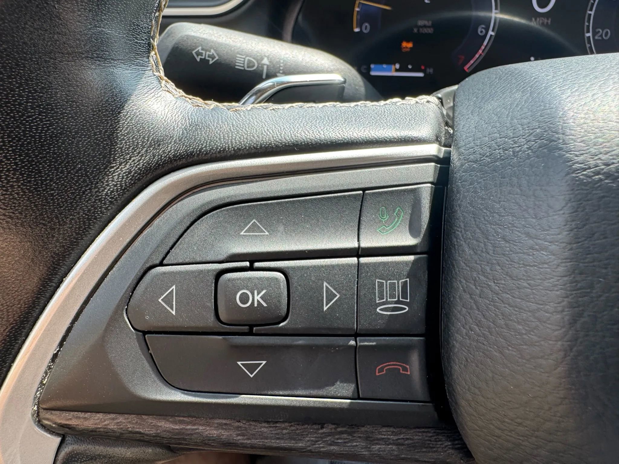 Used 2021 Jeep Grand Cherokee L Limited image 24