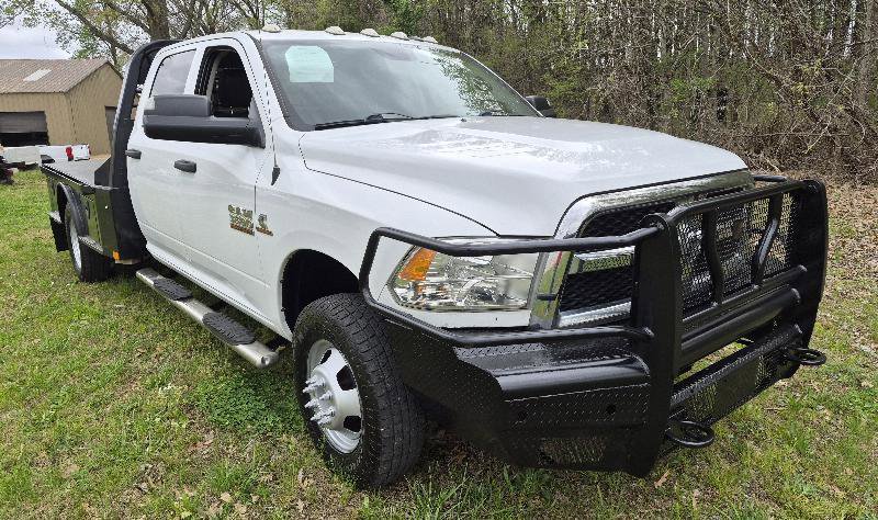 Used 2018 RAM 3500 Tradesman w/ Chrome Appearance Group AWD/4WD image 3