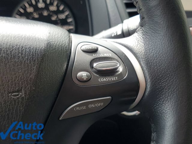 Used 2020 Nissan Pathfinder Platinum FWD image 24
