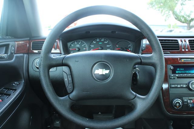 Used 2009 Chevrolet Impala LS FWD image 19