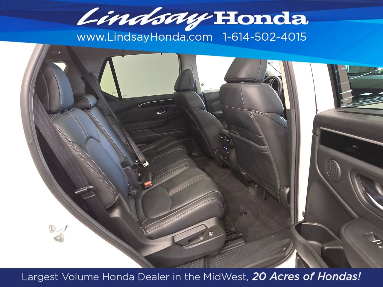 Used 2025 Honda Pilot Touring image 10