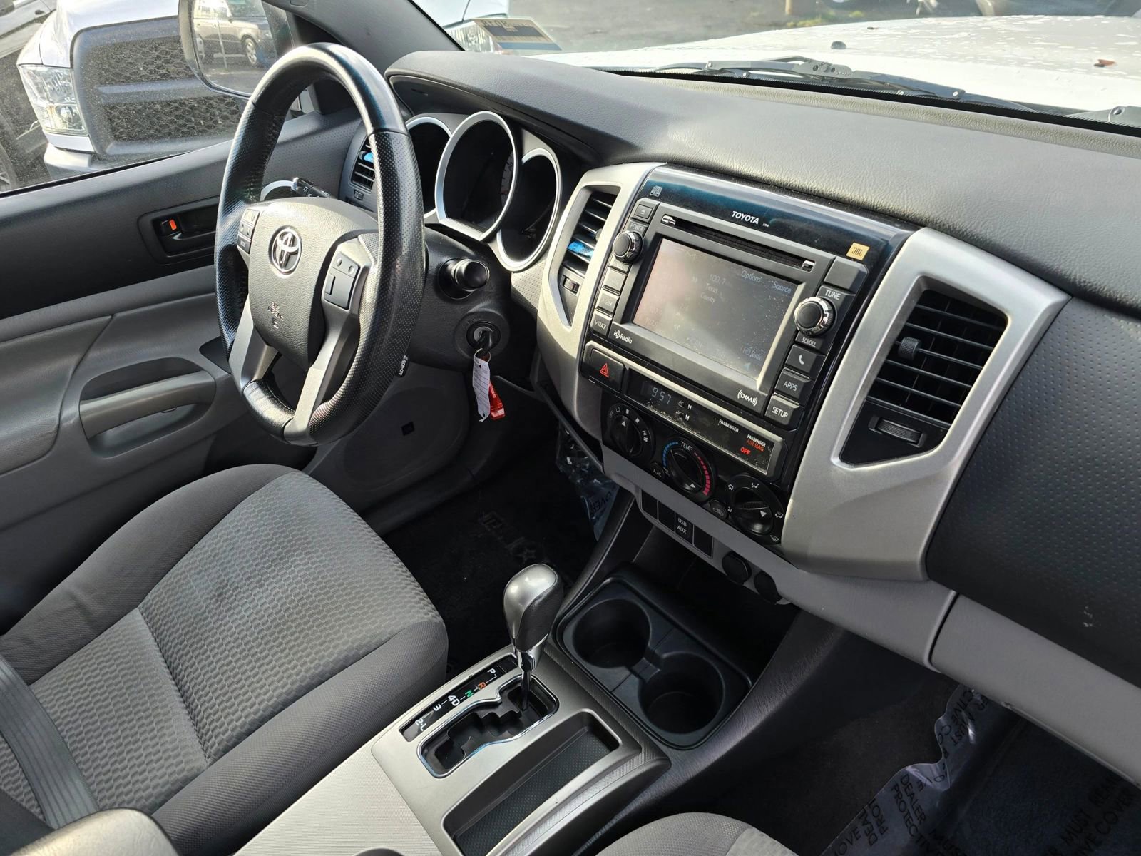 Used 2012 Toyota Tacoma PreRunner image 11