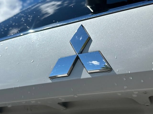 Used 2016 Mitsubishi Outlander GT AWD/4WD image 12