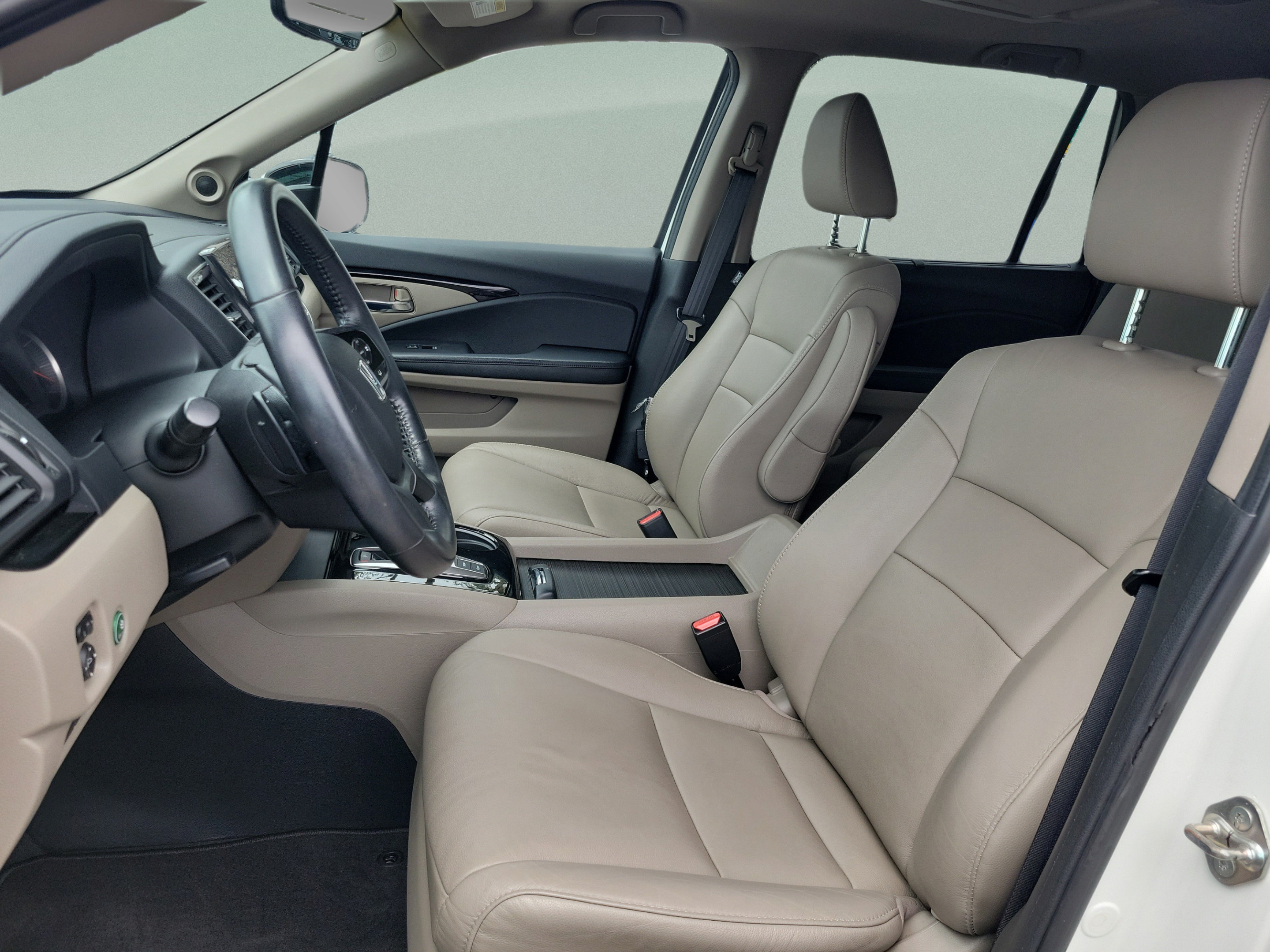 Used 2019 Honda Pilot Touring image 19