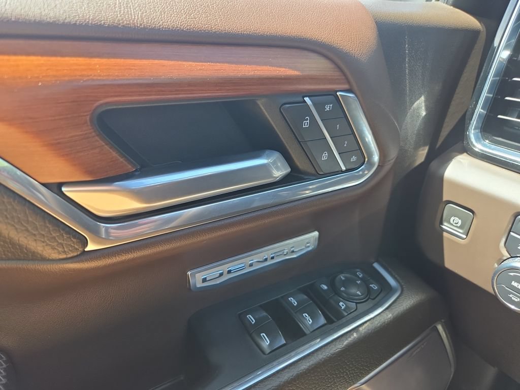 Used 2022 GMC Sierra 1500 Denali AWD/4WD image 25