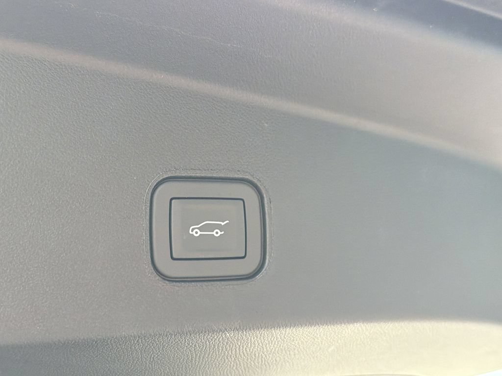 New 2026 Cadillac Lyriq Signature Sport AWD/4WD image 11