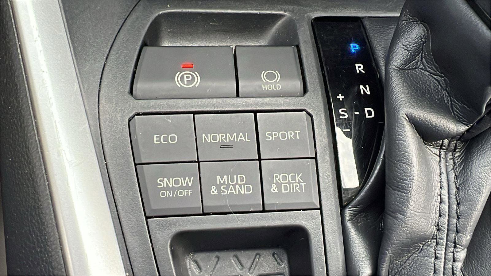 Used 2019 Toyota RAV4 XLE w/ Convenience Package image 24