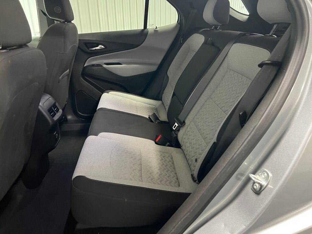 Used 2023 Chevrolet Equinox LT w/ Driver Convenience Package image 6