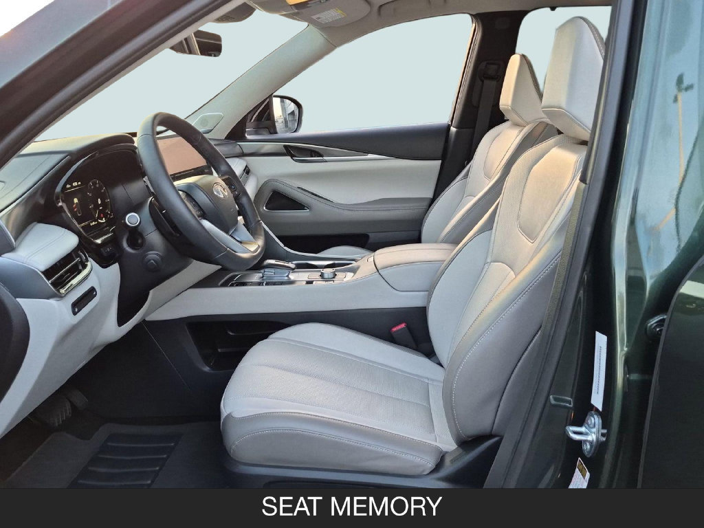 Certified 2026 INFINITI QX60 Luxe w/ Cargo Package FWD image 14