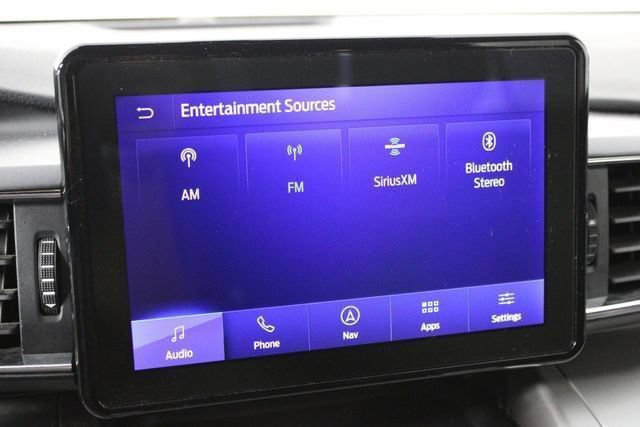 Used 2021 Ford Explorer XLT w/ Equipment Group 202A AWD/4WD image 39
