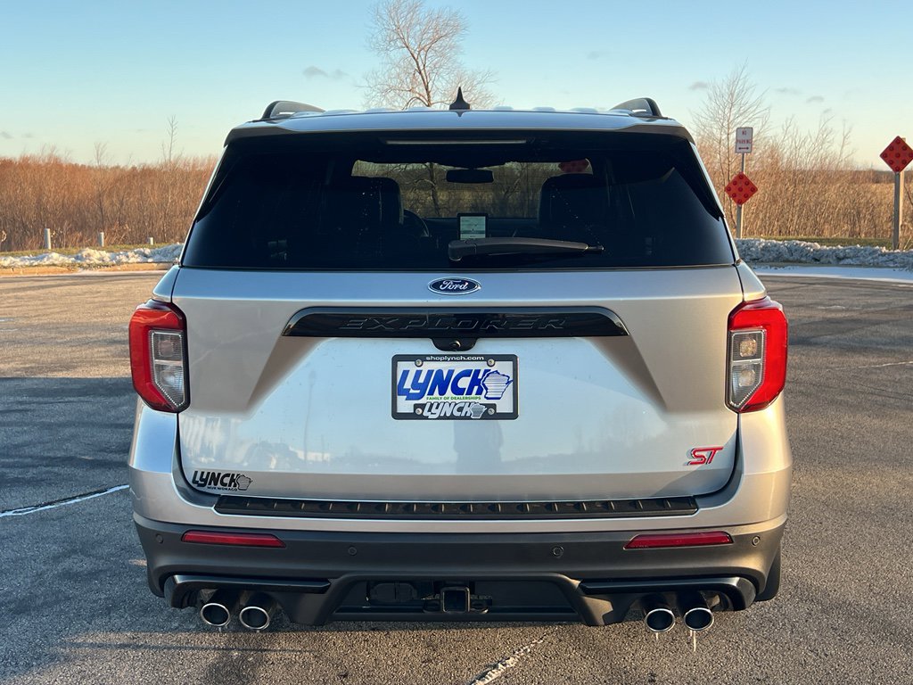 Used 2021 Ford Explorer ST w/ ST Street Pack image 3