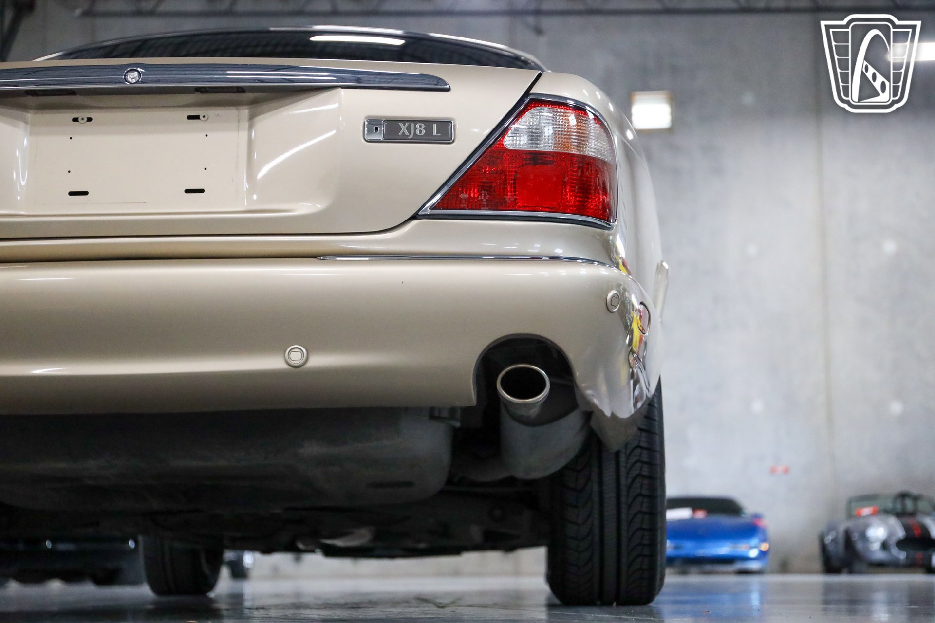 Used 2001 Jaguar XJ8 image 40