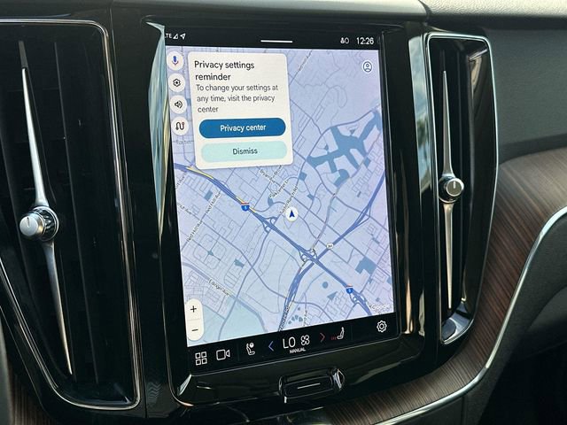 Used 2023 Volvo XC60 B5 Plus image 13