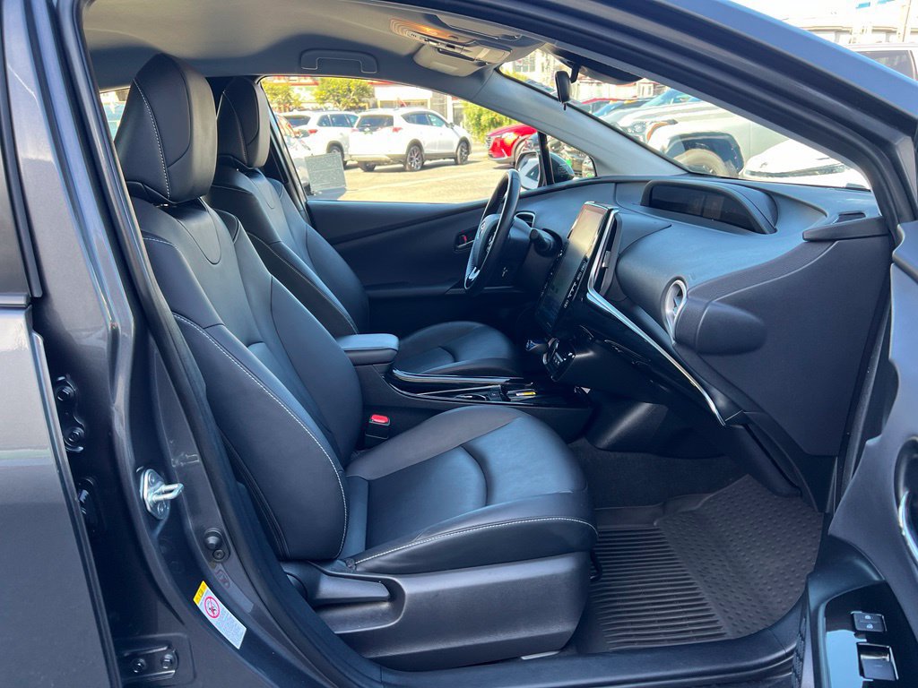 Certified 2022 Toyota Prius Prime XLE FWD image 24