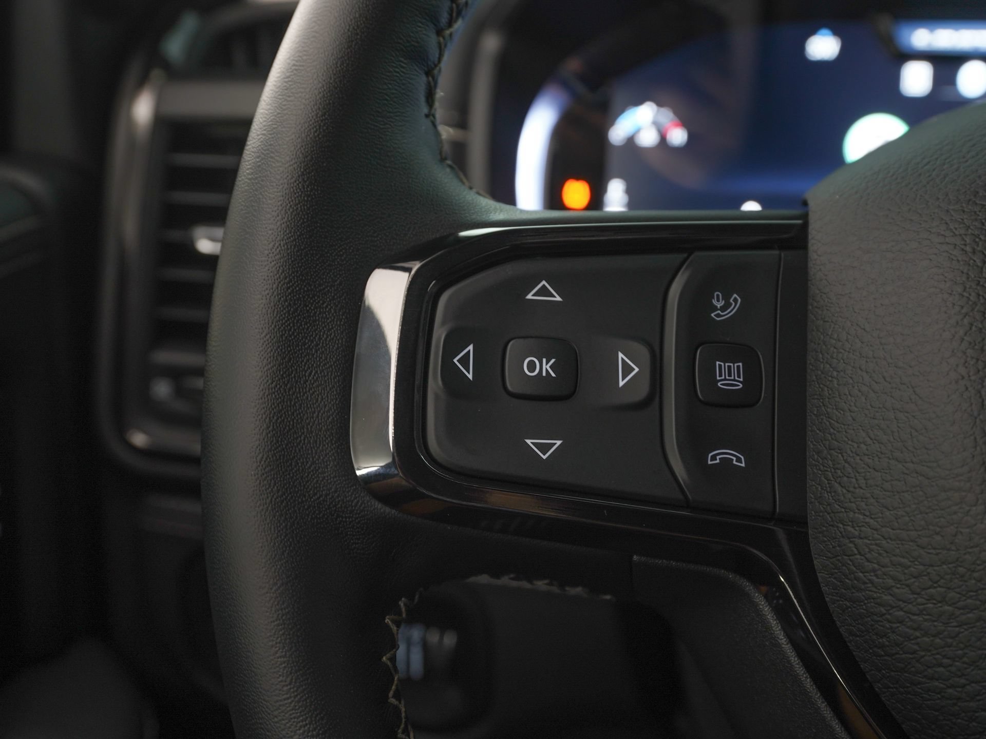 Used 2026 RAM 3500 Limited AWD/4WD image 19