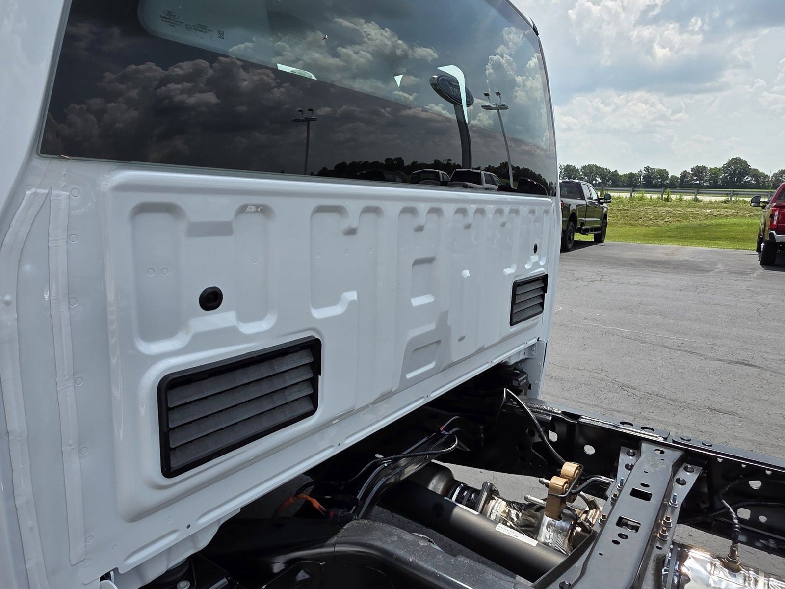 New 2025 Ford F550 4x4 Regular Cab Super Duty image 38