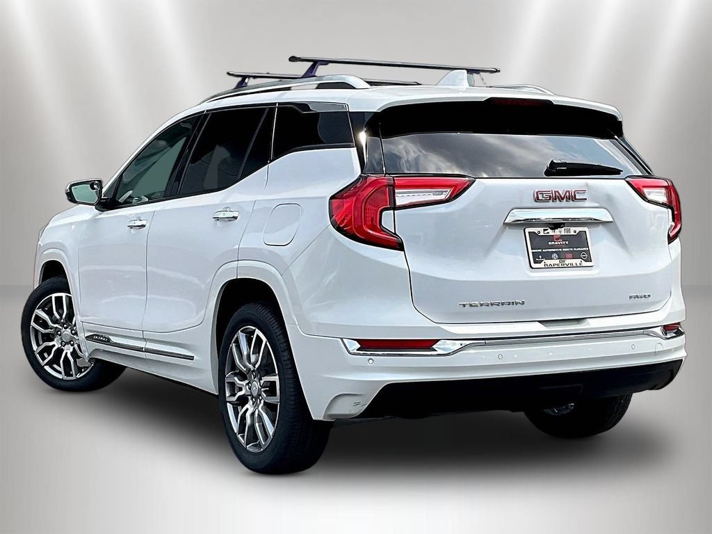 Used 2023 GMC Terrain Denali w/ Denali Premium Package AWD/4WD image 4
