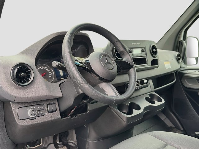 Certified 2025 Mercedes-Benz Sprinter 2500 image 9
