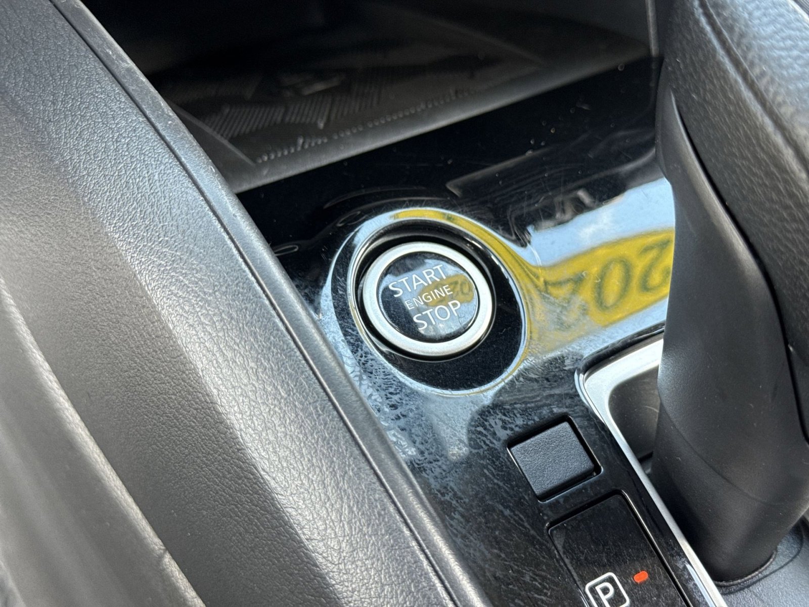 Used 2025 Nissan Versa SV FWD image 35