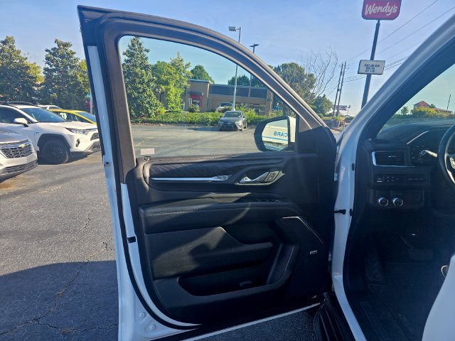 Used 2024 GMC Yukon Denali RWD image 33