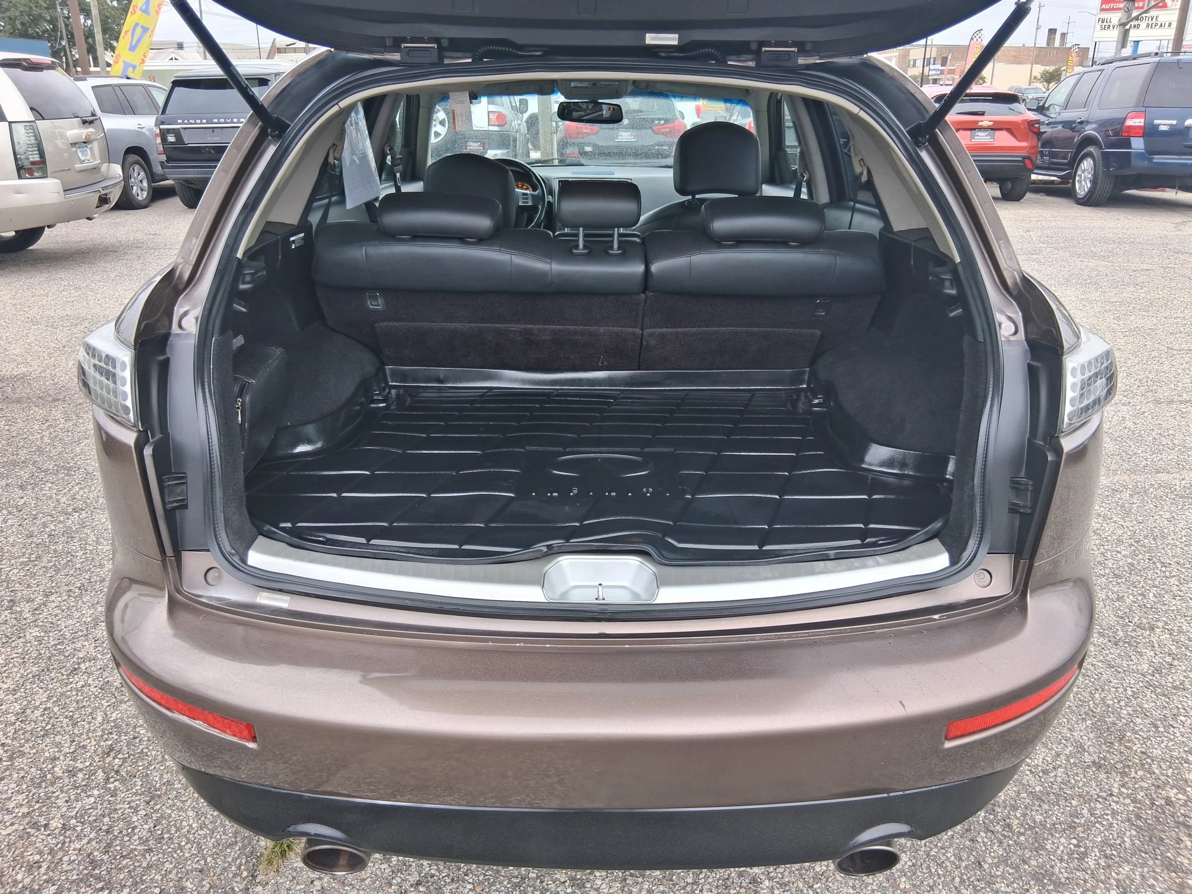 Used 2008 INFINITI FX35 AWD w/ Technology Pkg image 9