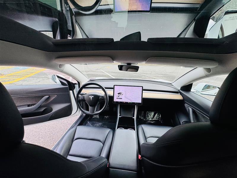 Used 2018 Tesla Model 3 image 22