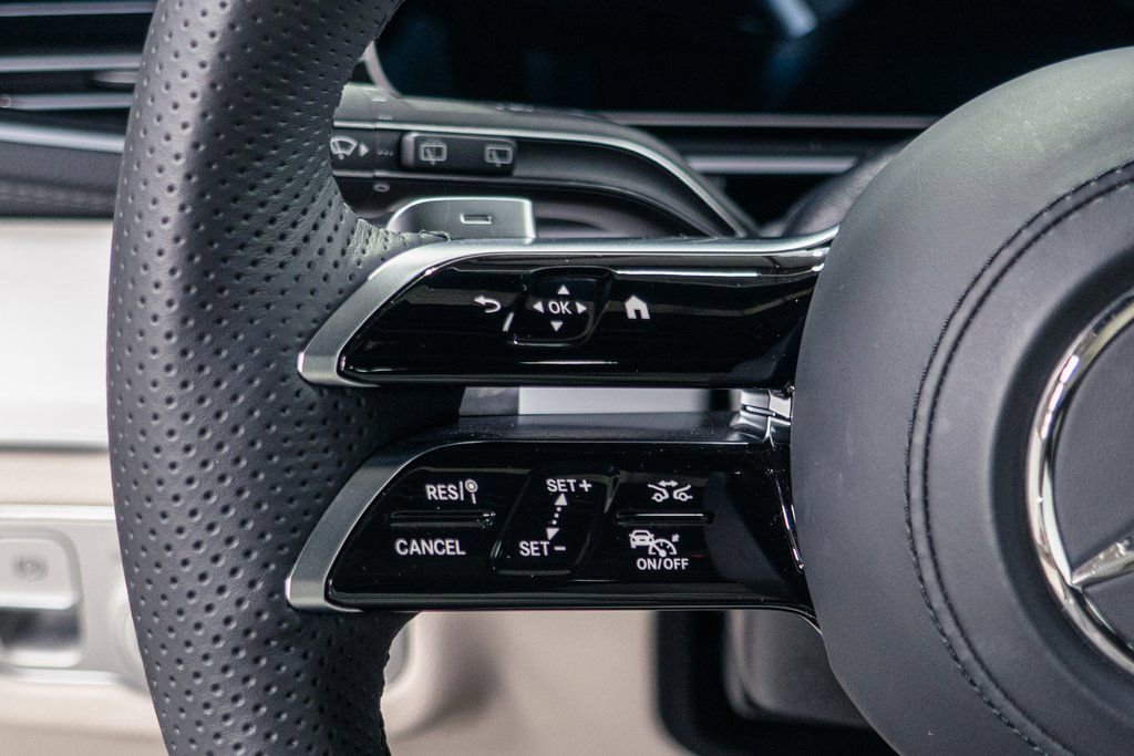 Used 2024 Mercedes-Benz GLS 450 4MATIC image 11