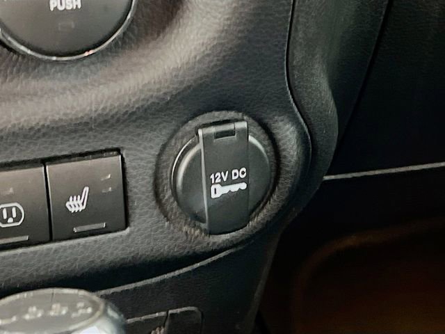 Used 2014 Jeep Wrangler Unlimited Rubicon image 18