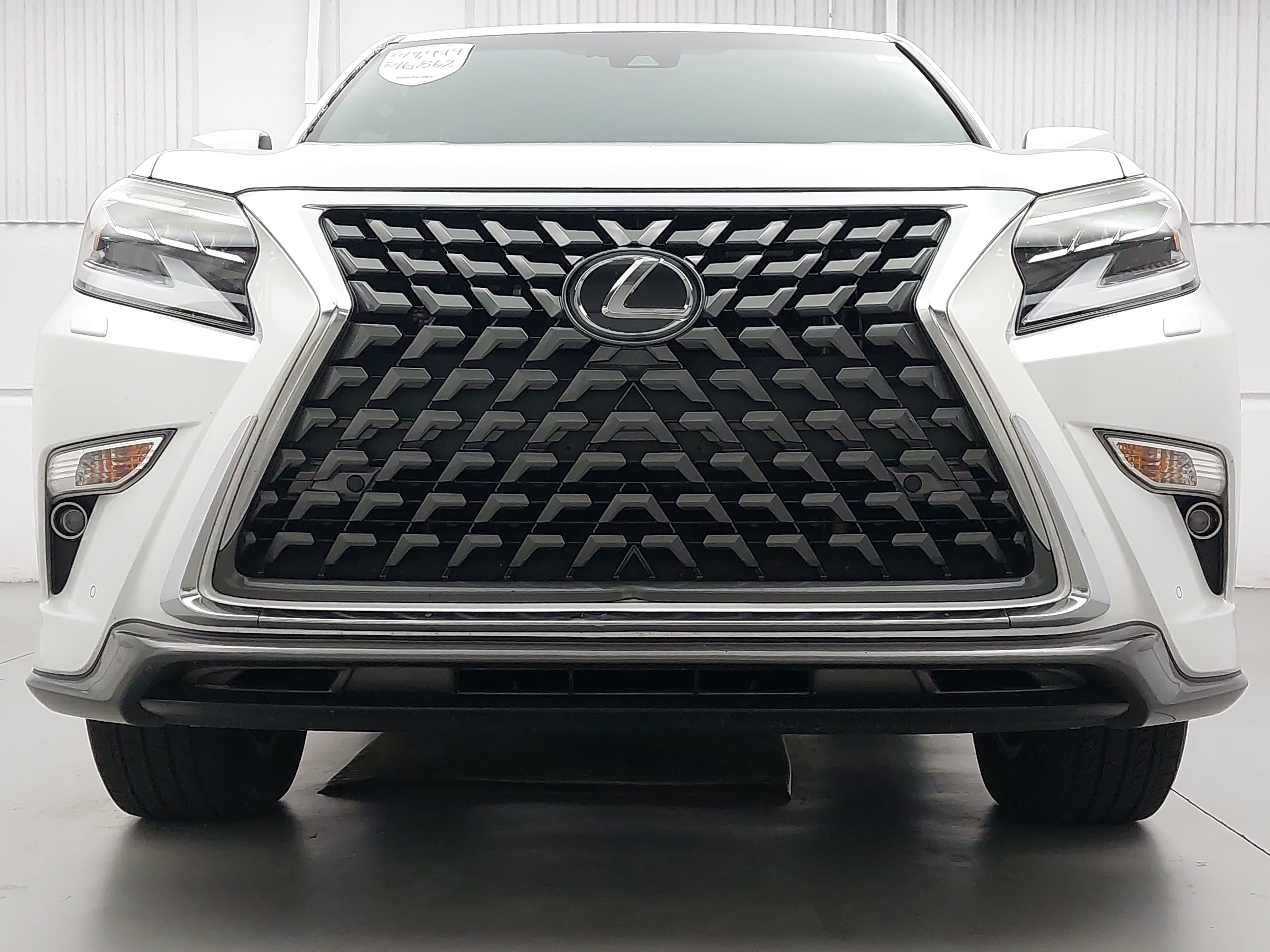 Used 2021 Lexus GX 460 Premium w/ Accessory Package AWD/4WD image 10