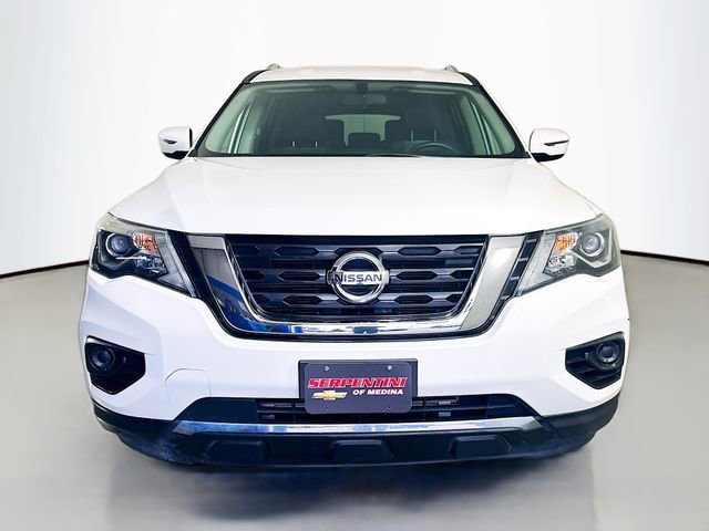 Used 2017 Nissan Pathfinder S image 4