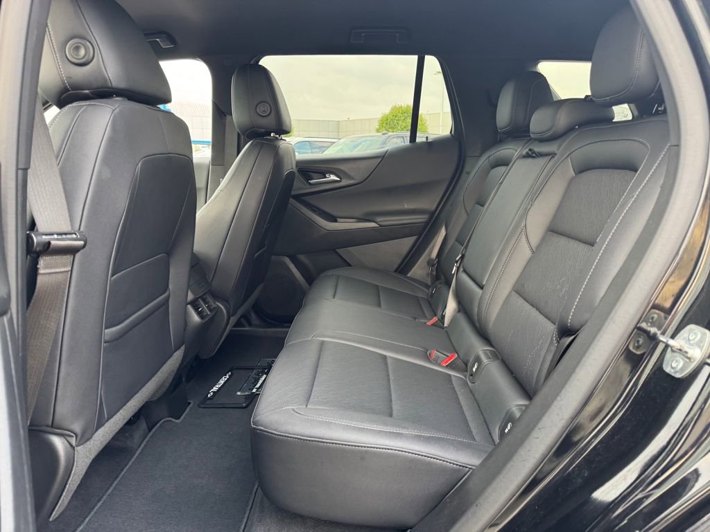 Used 2025 Chevrolet Equinox LT w/ Convenience Package II image 13