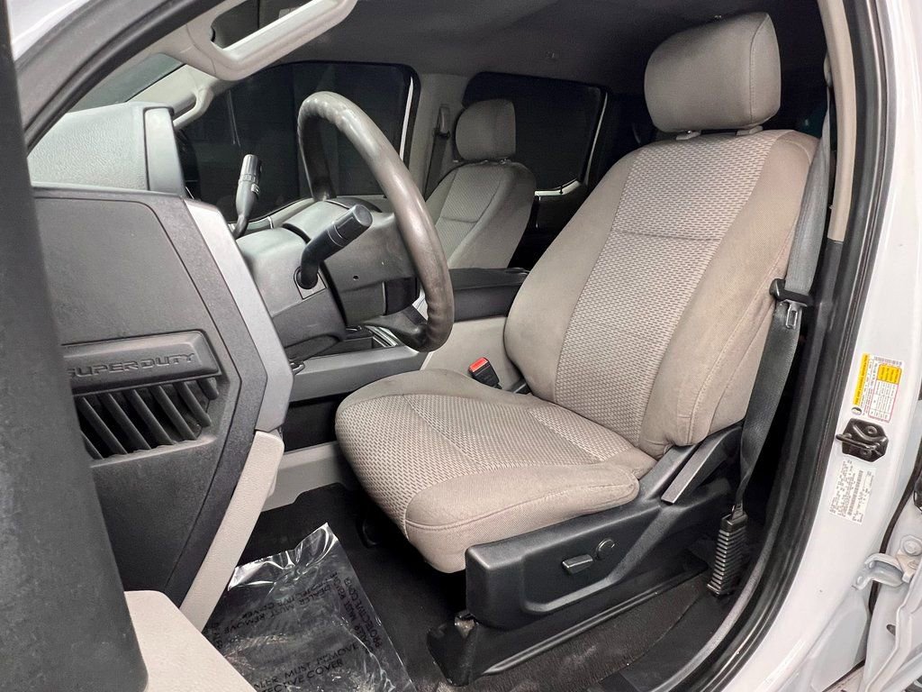 Used 2020 Ford F350 XLT w/ XLT Value Package image 3