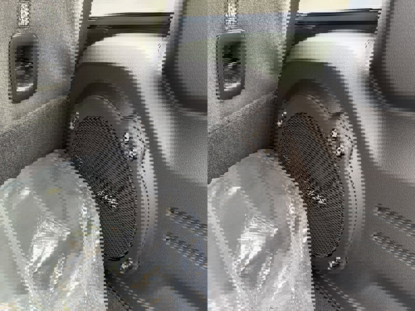 New 2026 Jeep Wrangler Unlimited Rubicon image 12