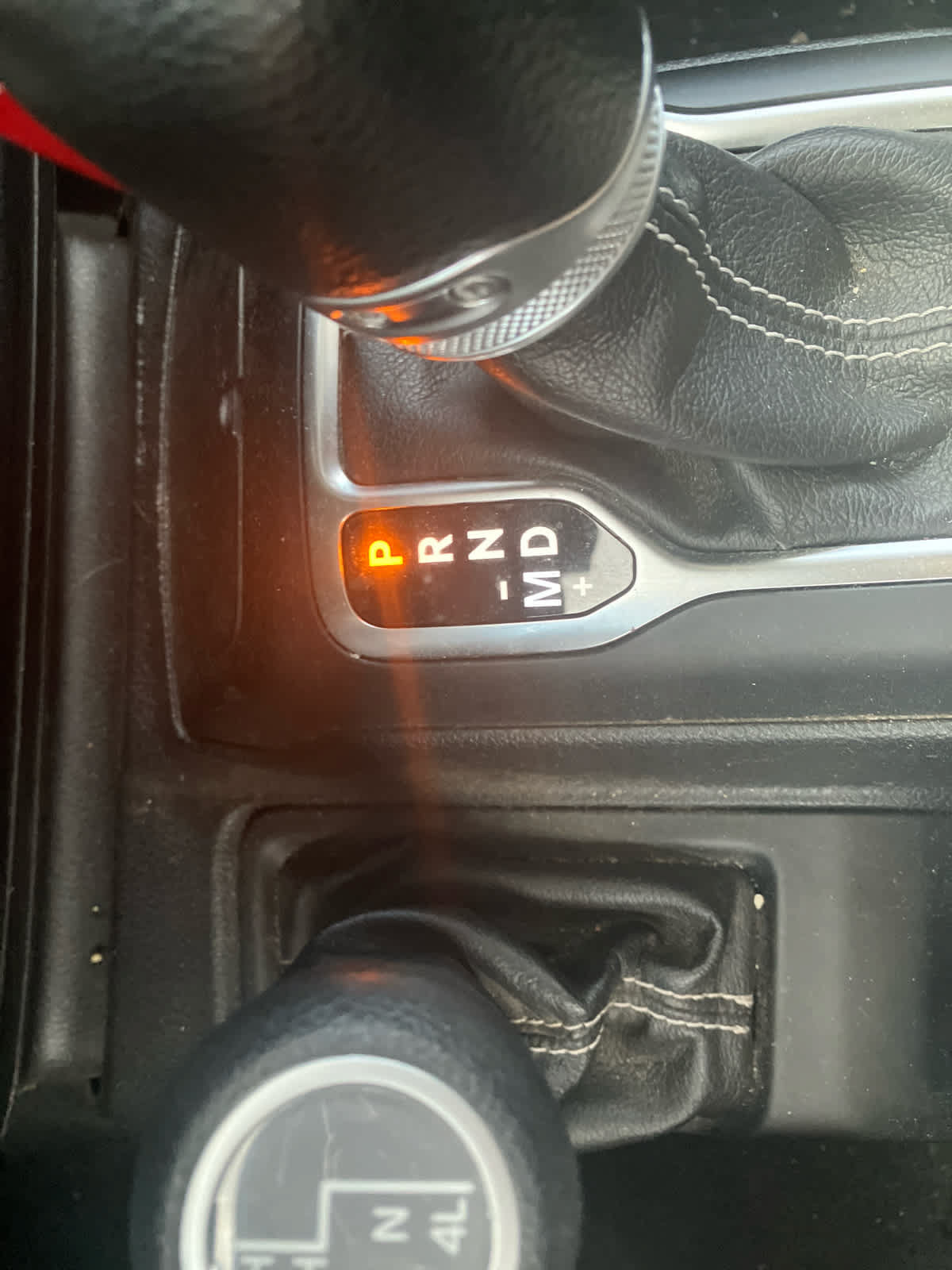 Used 2020 Jeep Wrangler Unlimited Sahara AWD/4WD image 29