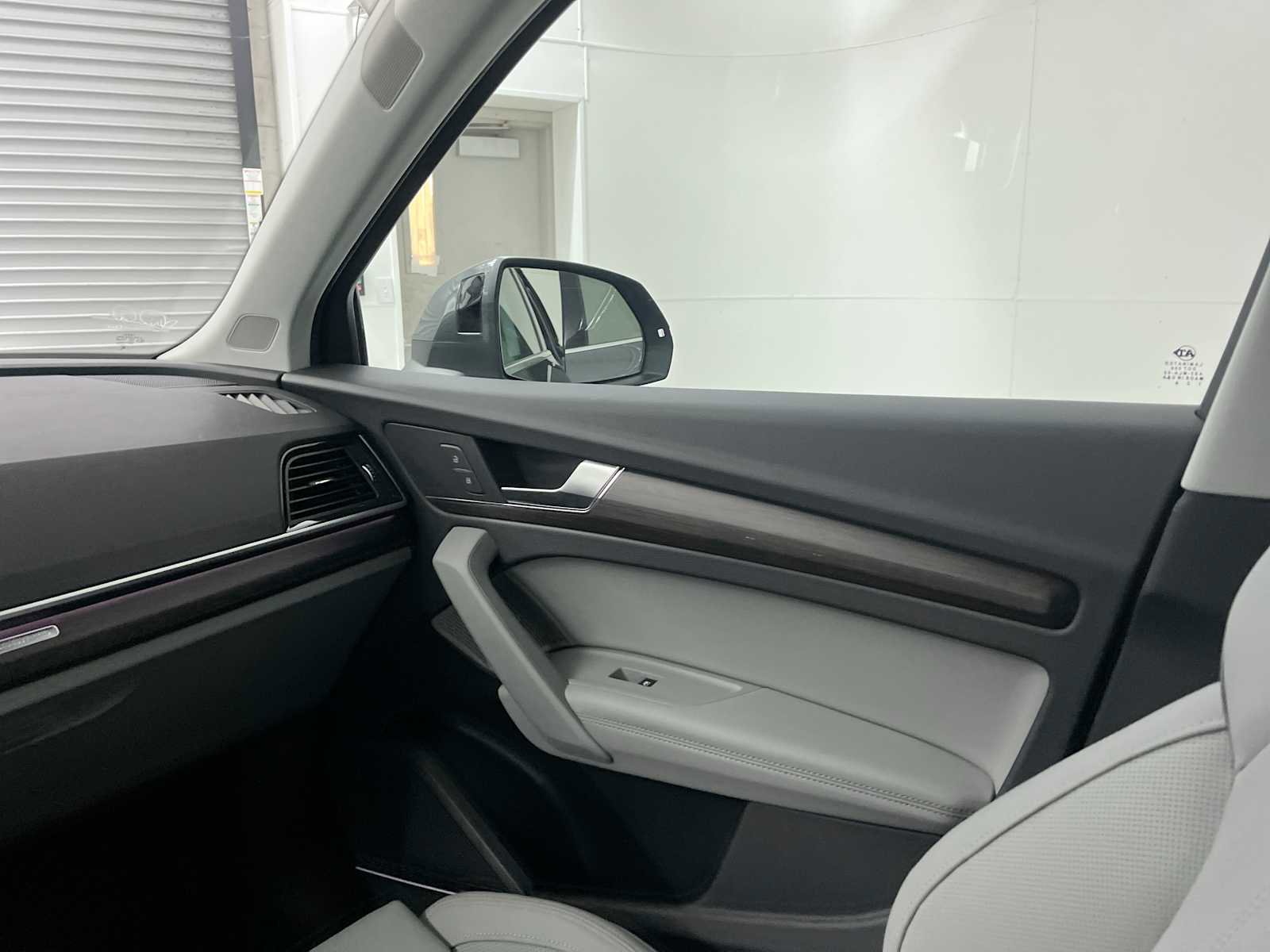 Used 2023 Audi Q5 2.0T Prestige AWD/4WD image 11