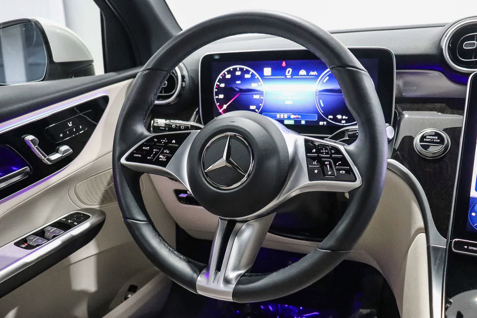 Used 2025 Mercedes-Benz GLC 350e 4MATIC image 15
