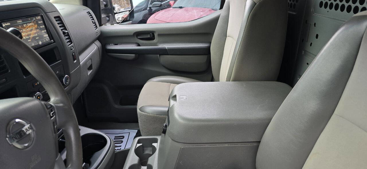 Used 2015 Nissan NV 2500 SV w/ Side & Curtain Airbag Package image 16