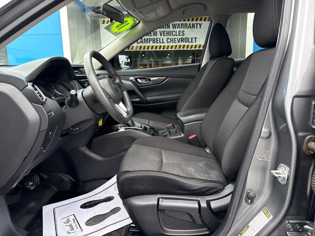 Used 2018 Nissan Rogue S image 11